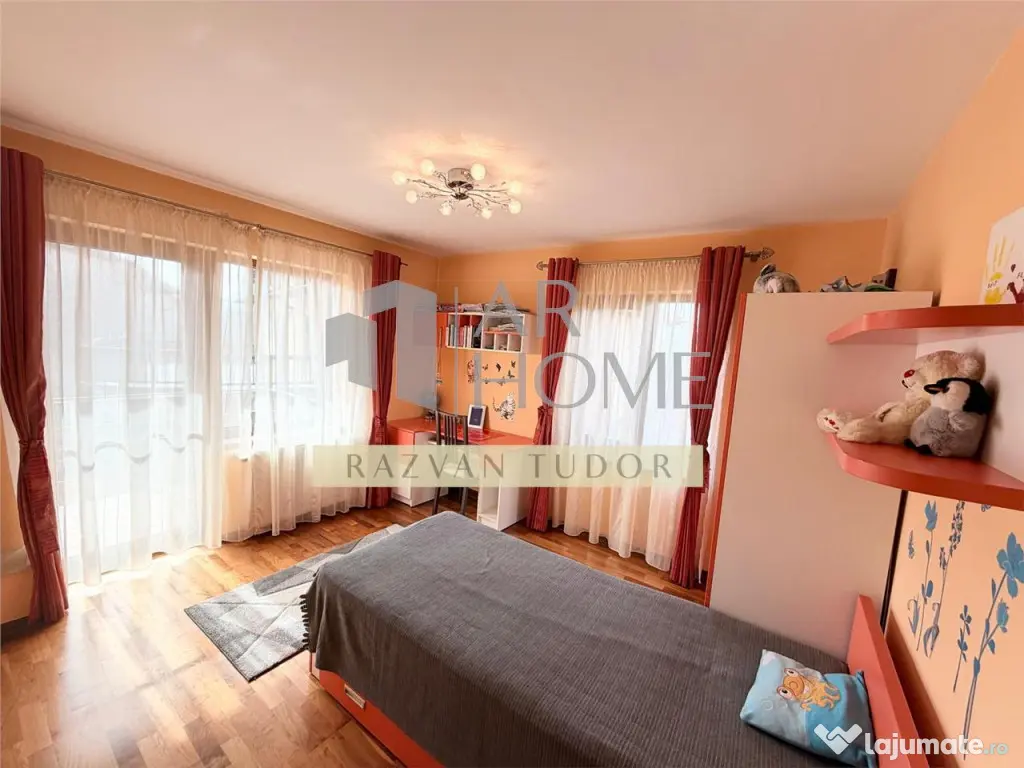 Casa 6 camere mansarda , cu garaj , beci , Ploiesti , cent 
