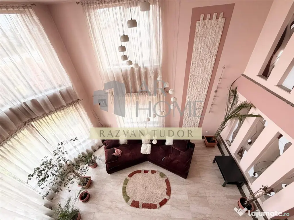 Casa 5 camere mansarda , cu garaj , beci , Ploiesti , cent 