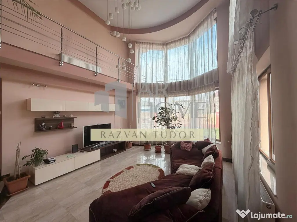 Casa 5 camere mansarda , cu garaj , beci , Ploiesti , cent 