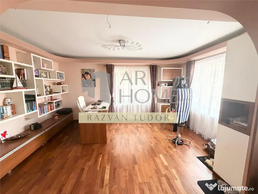 Casa 5 camere mansarda , cu garaj , beci , Ploiesti , cent 