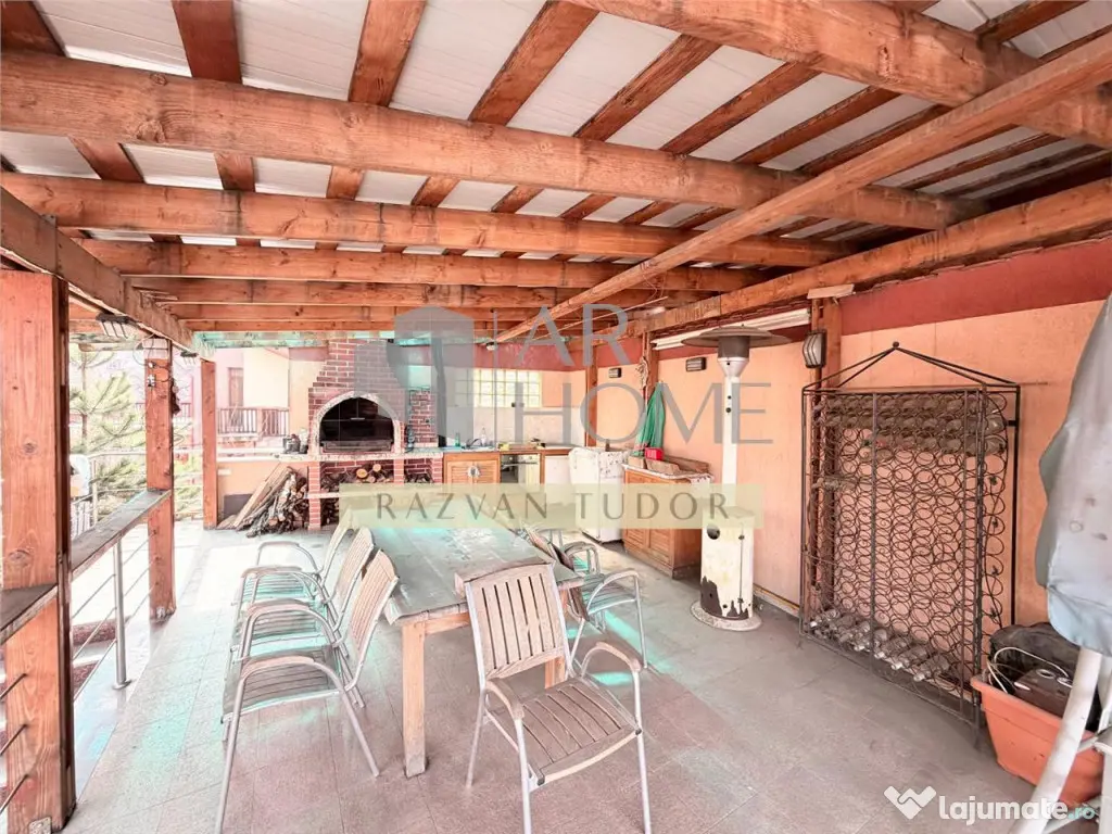 Casa 5 camere mansarda , cu garaj , beci , Ploiesti , cent 