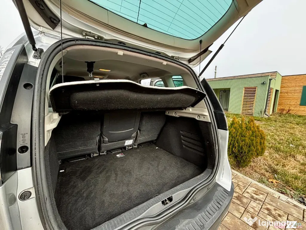 Renault scenic megane, decembrie 2013, manuală, 1.5 dci sl limite 