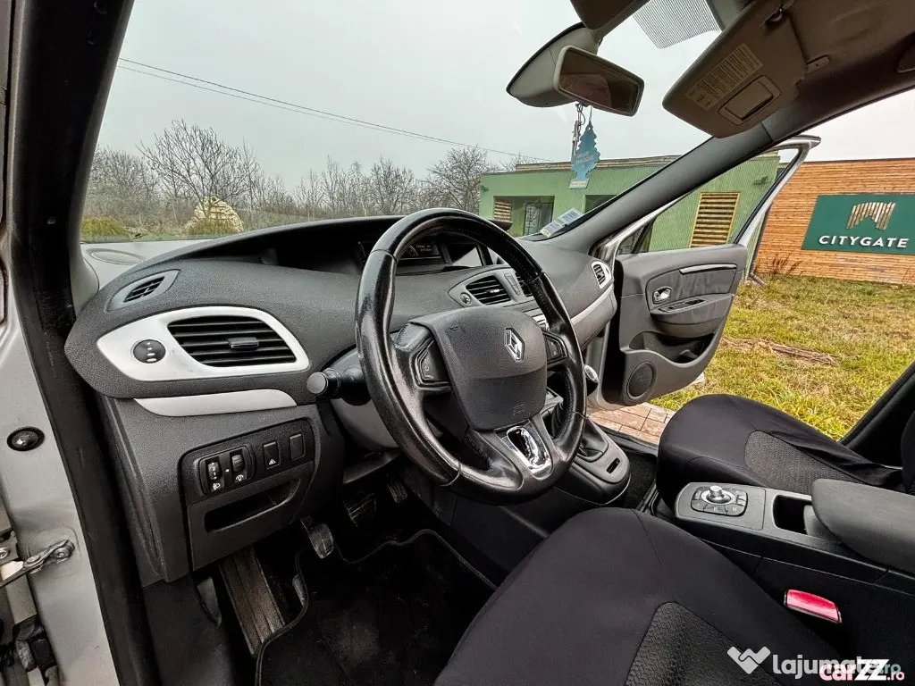 Renault scenic megane, decembrie 2013, manuală, 1.5 dci sl limite 