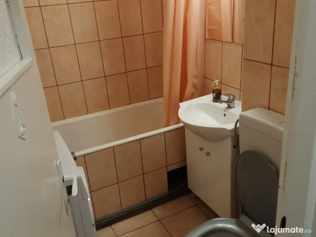 Garsoniera Astra etajul 1,mobilata-utilata,70000 Euro 