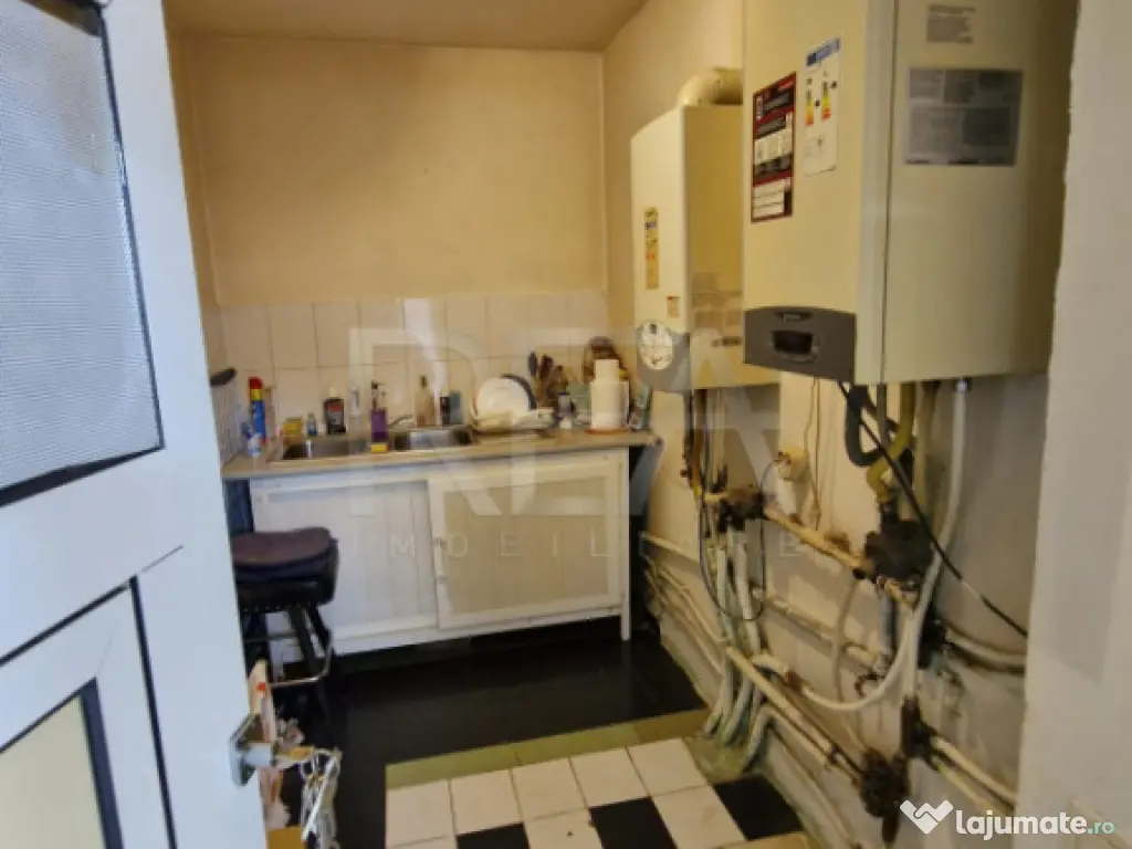 Vilă CU 13 CAMERE LÂNGĂ AUCHAN VITAN 