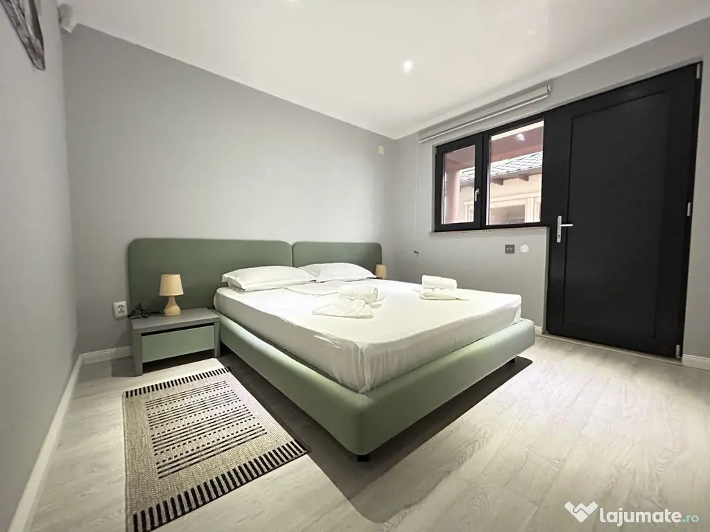 Pensiune Casa Eva Statiunea 2 Mai - 12 camere - teren 600 mp