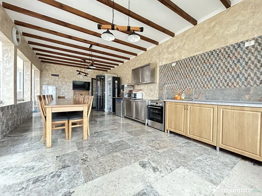 Pensiune Casa Eva Statiunea 2 Mai - 12 camere - teren 600 mp