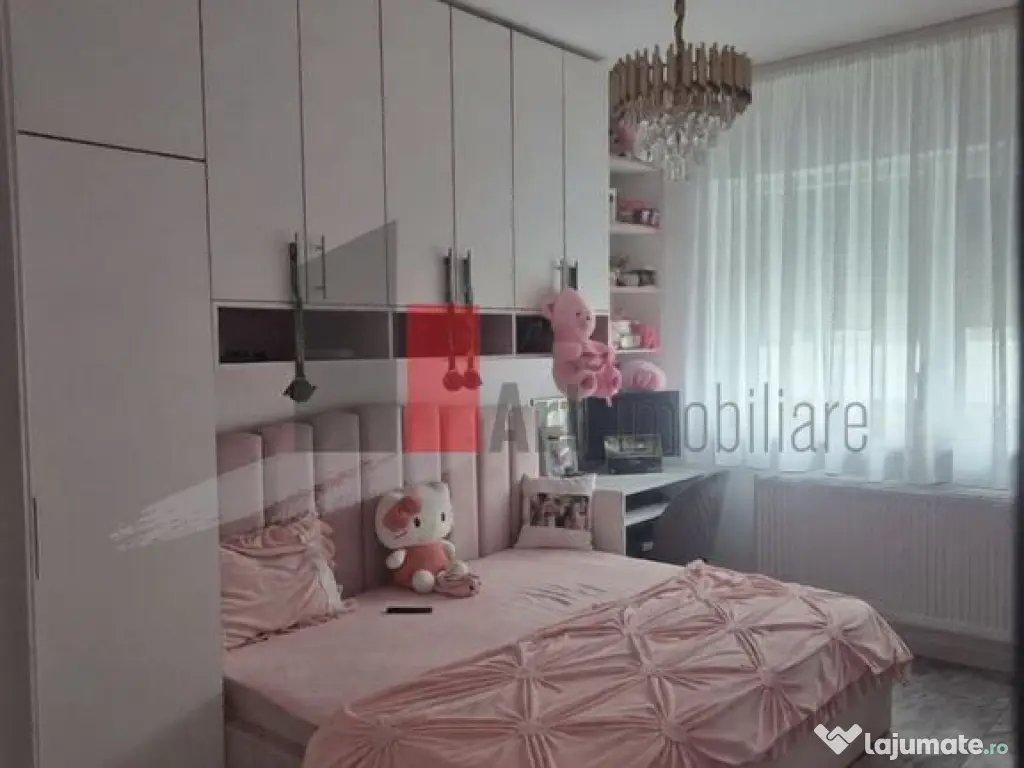 Vanzare apartament 3 camere 70 mp-Weiner Palada+loc de pa... 