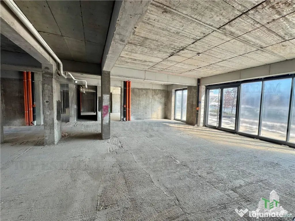 Spatiu comercial terasa 500mp de inchiriat in Sectorul 6 