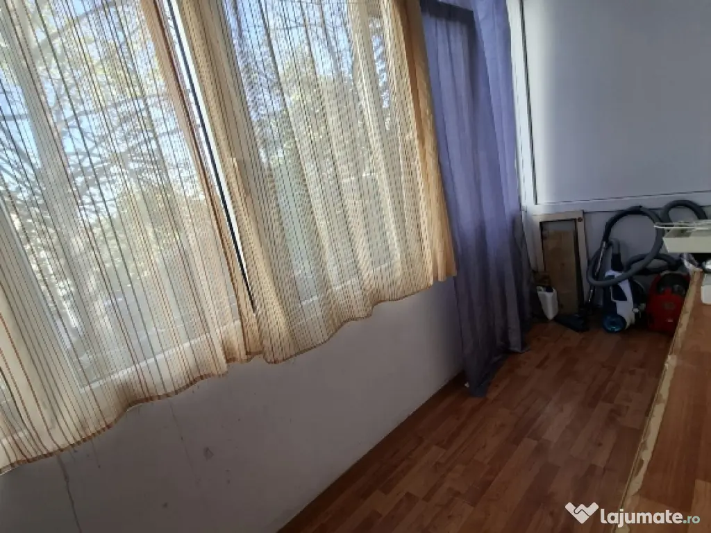 Inchiriez apartament in Tatarasi 