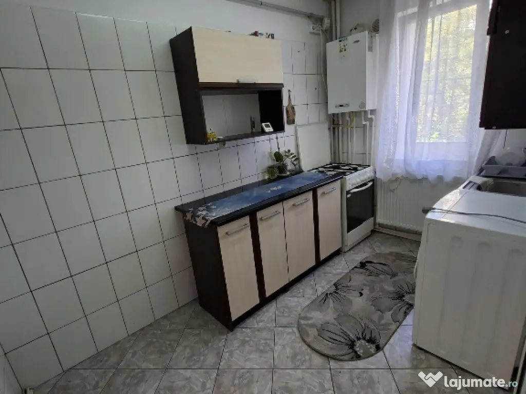 Inchiriez apartament in Tatarasi 