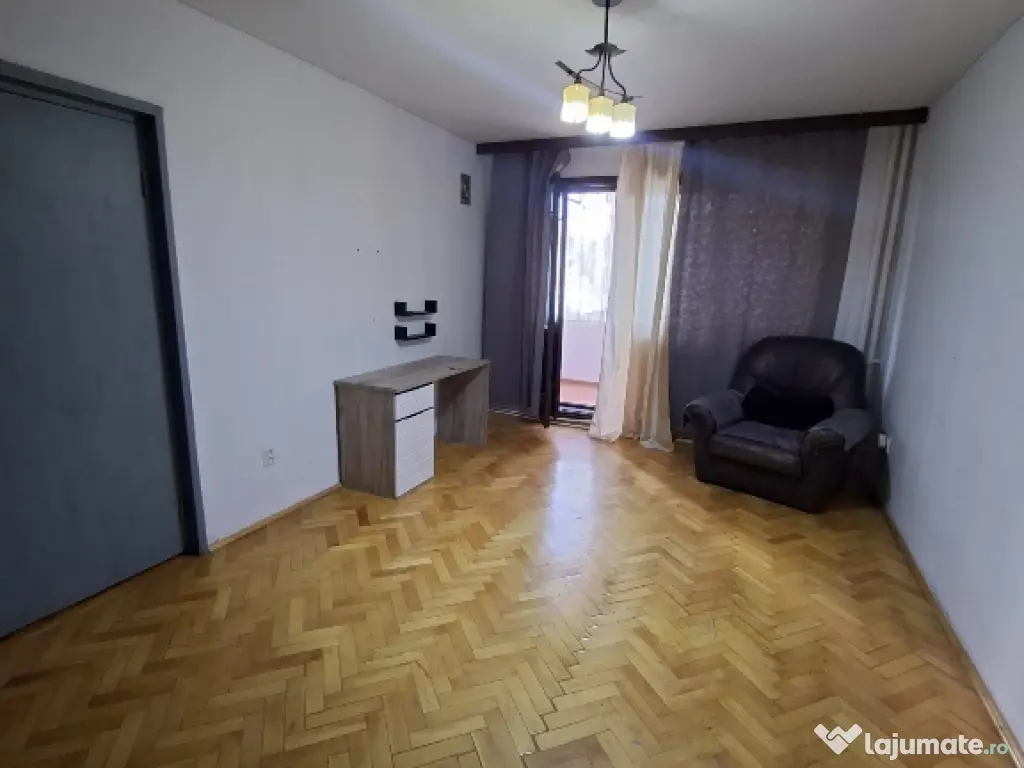 Inchiriez apartament in Tatarasi 