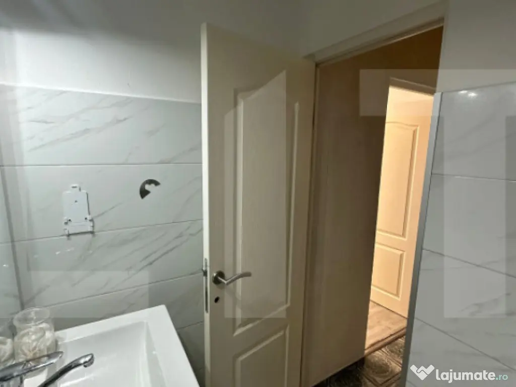 Apartament cu 3 camere, 96 mp, zona Micalaca 