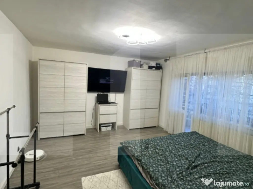 Apartament cu 3 camere, 96 mp, zona Micalaca 