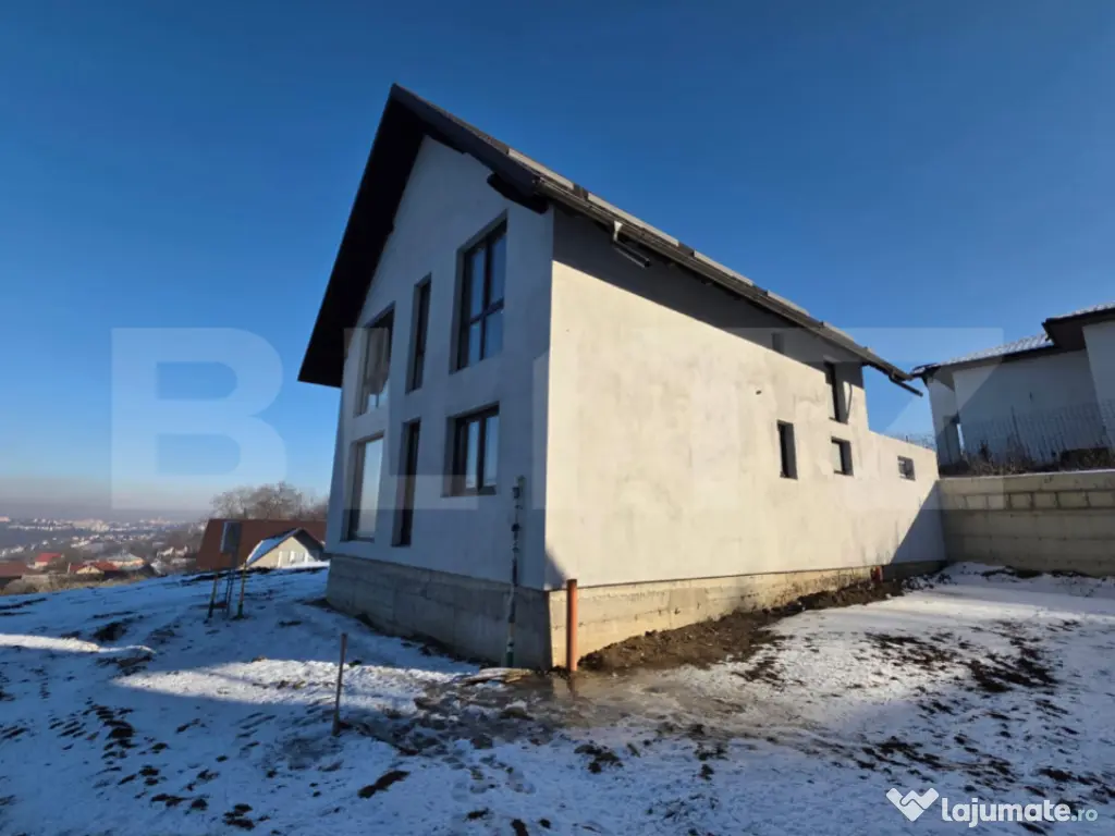 Doua case in Sfantu Ilie, 110mp utili, garaj, acces privat. 