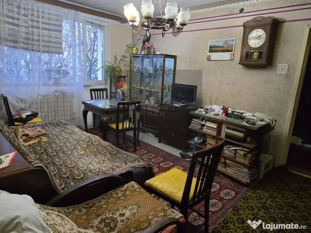 3 camere 5 minute METROU 1 DECEMBRIE 1918 DE RENOVAT 