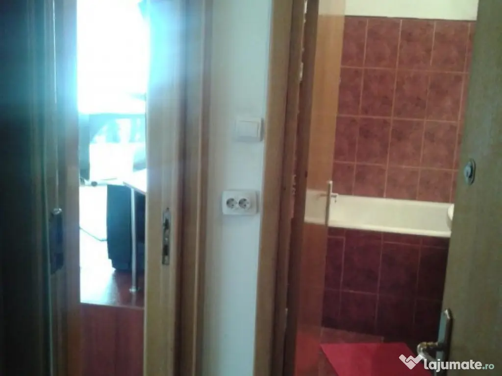 Capitol, garsoniera, 28mp, mobilata, inchirieri Constanta 