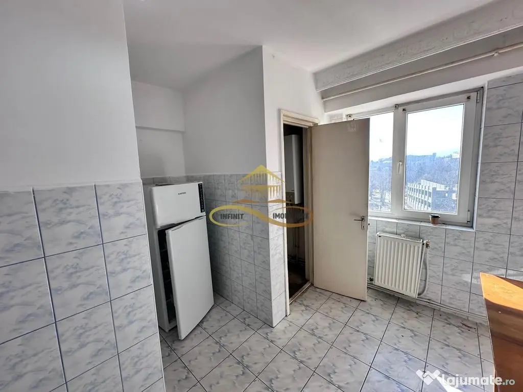Apartament 3 camere decomandate – Strada 9 Mai Bacau 