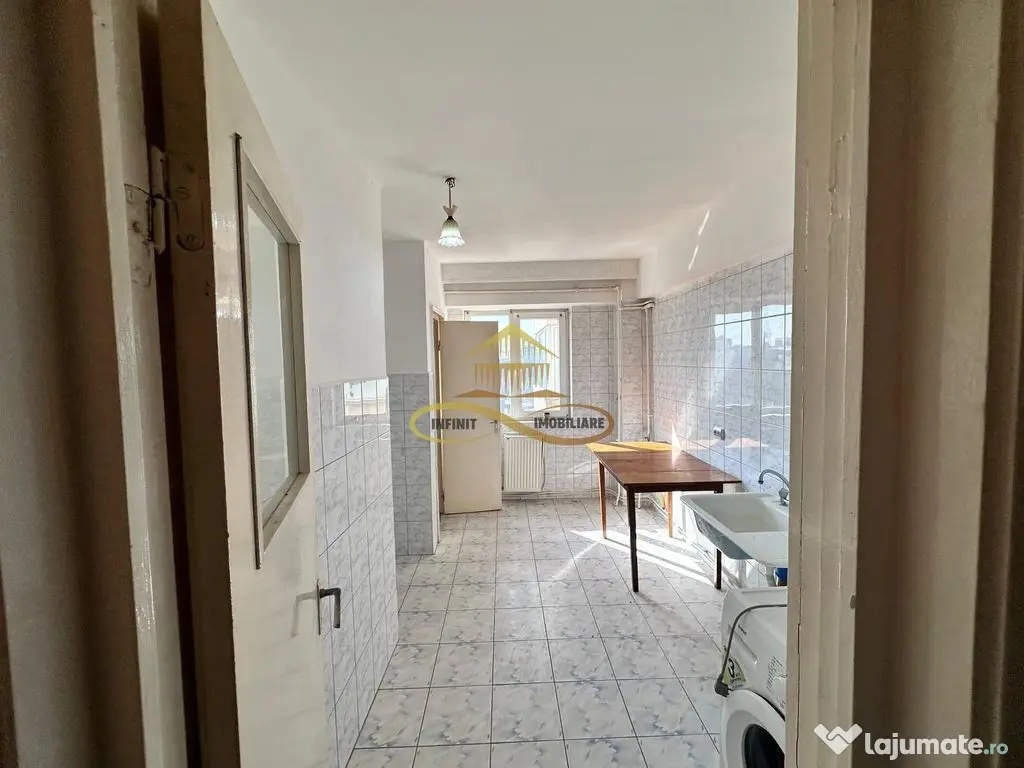 Apartament 3 camere decomandate – Strada 9 Mai Bacau 