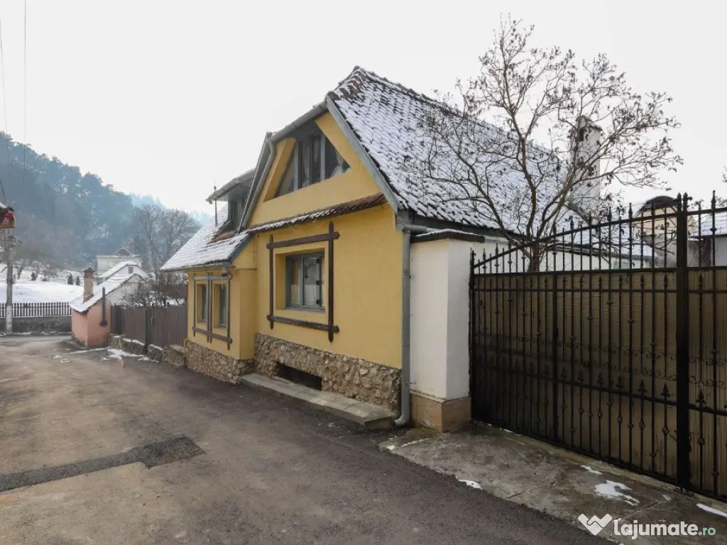 Casă deosebită în Râșnov – reprezentare exclusivă, comision 0% 