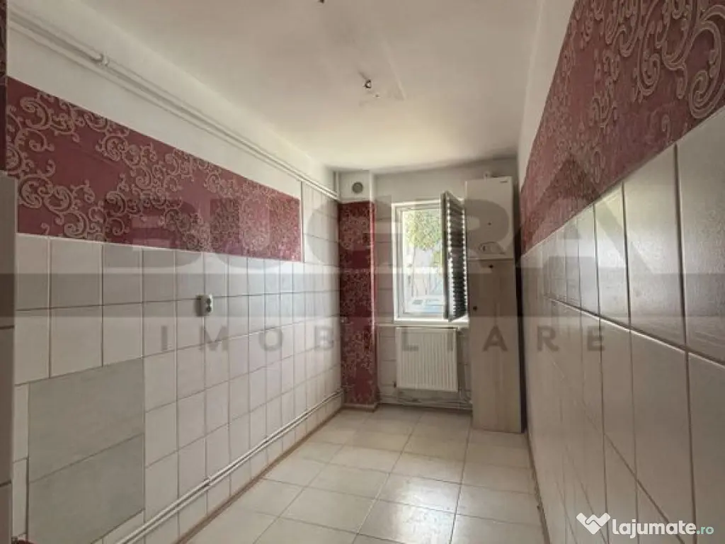 Spatiu de birou, 2 cai acces, terasa, zona Campului 