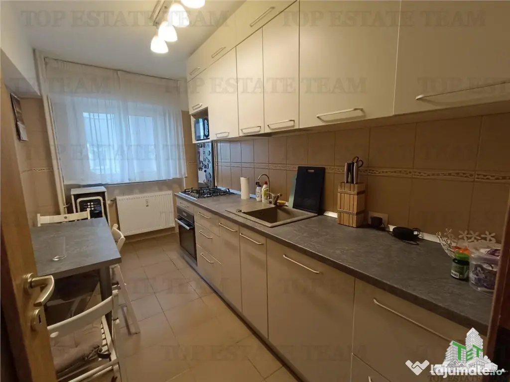 Apartament 4 camere Turda- vedere spre parcul Regina Maria 