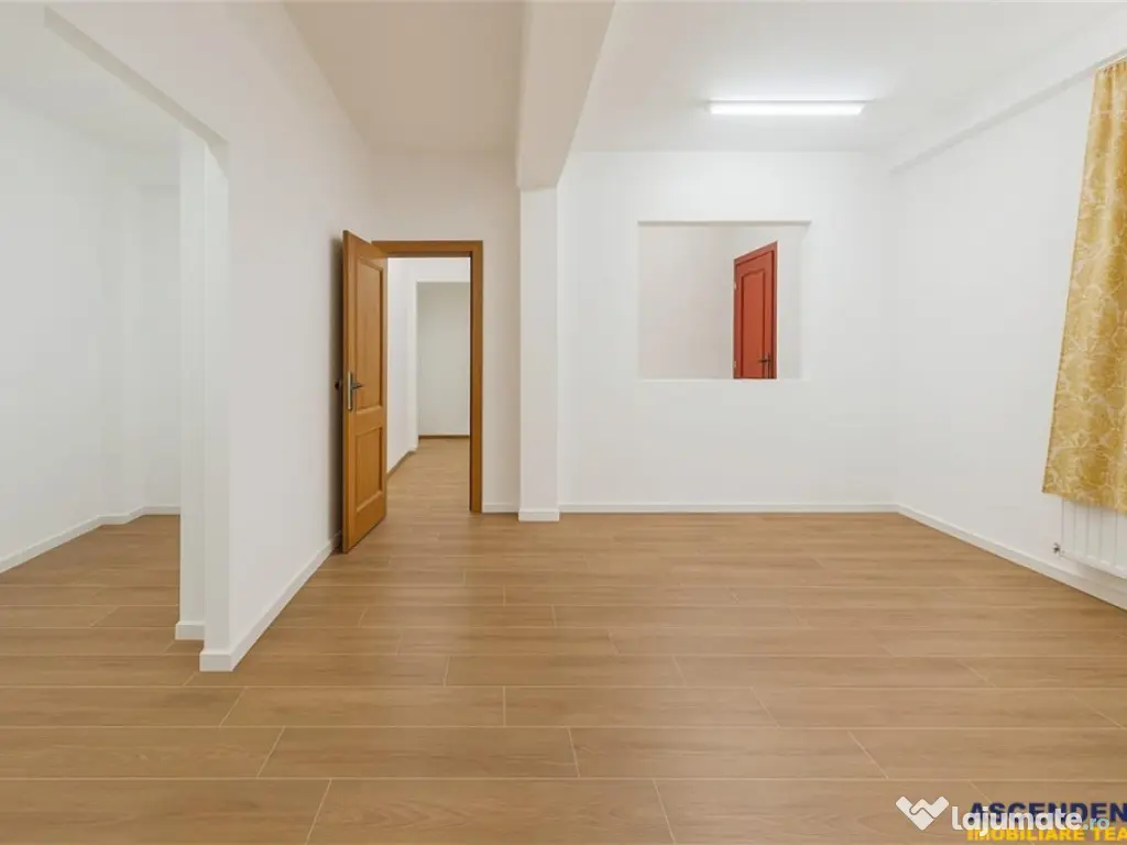 FILM! Stradal imobil, pe doua camere garaj propriu, Centra 