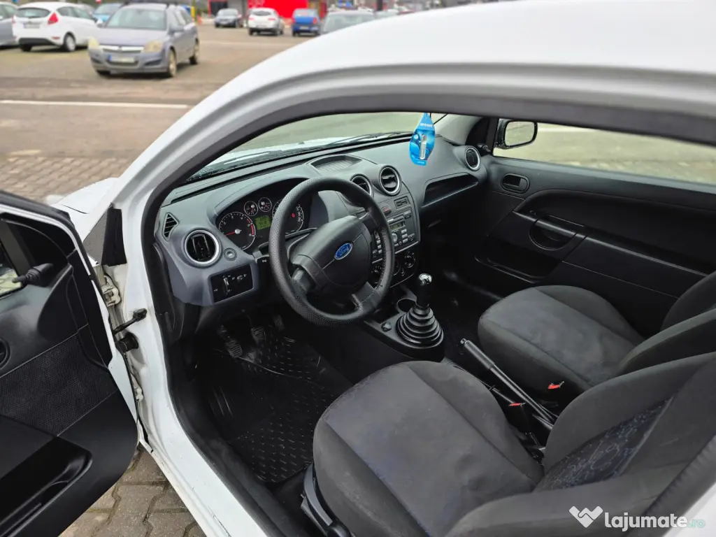 Ford fiesta 1.4 tdci 2008 141.000 km stare buna