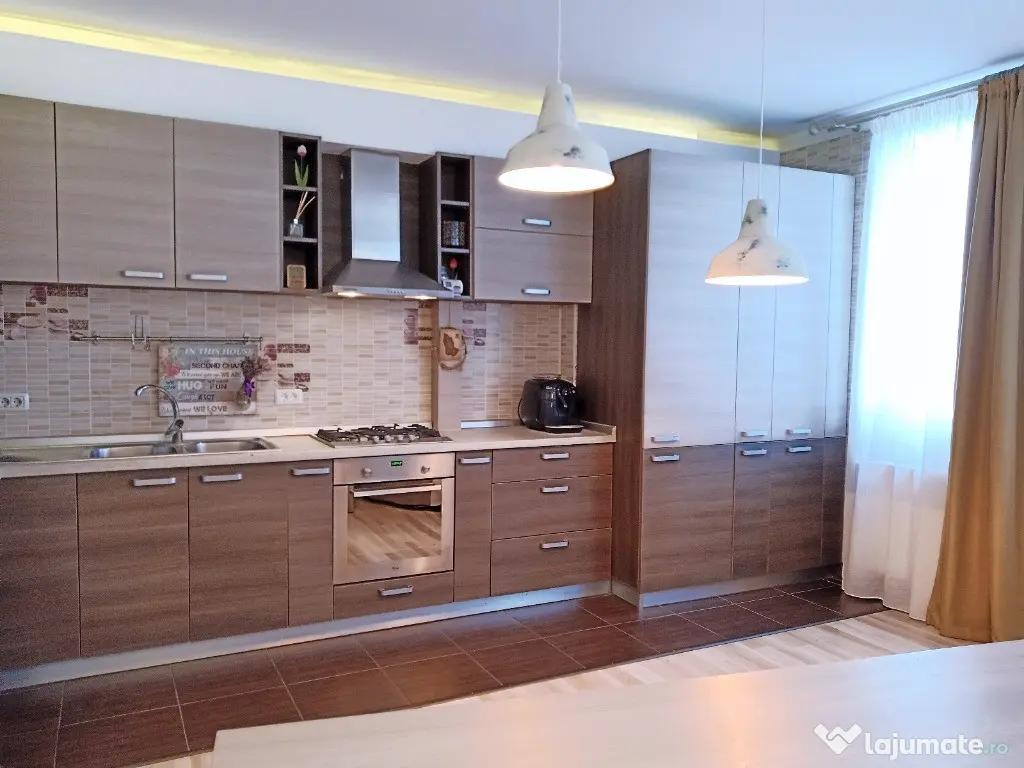 Apartament 3 cam de inchiriat loc parcare, NOU Urbana Mures Arad