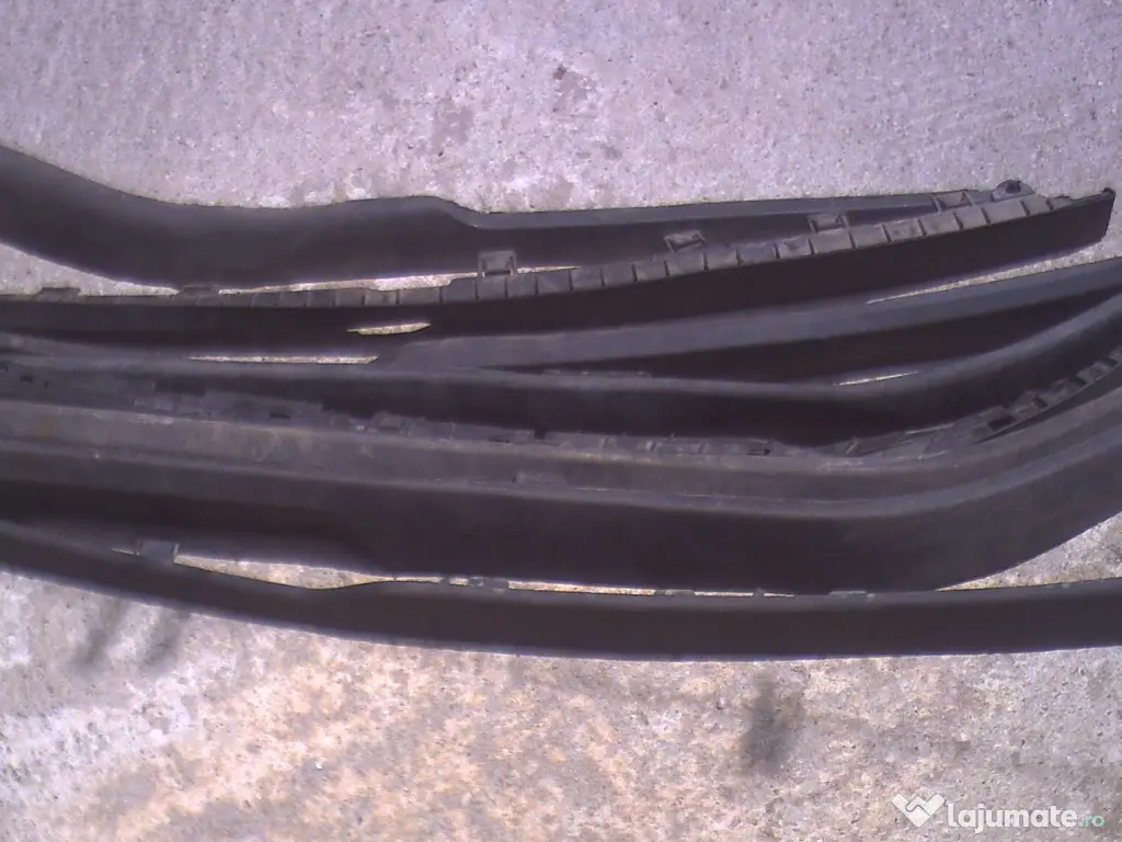 Extensii - spoiler sub bara Opel Astra H 