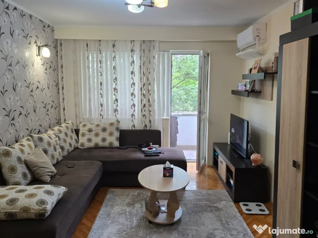 Vand apartament 2 camere in Deva, zona Titu Maiorescu, etaj 3, 