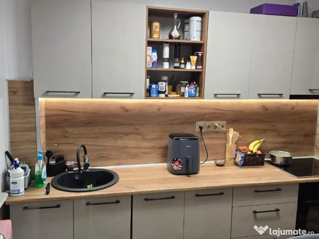 Vand apartament 2 camere in Deva, zona Titu Maiorescu, etaj 3, 