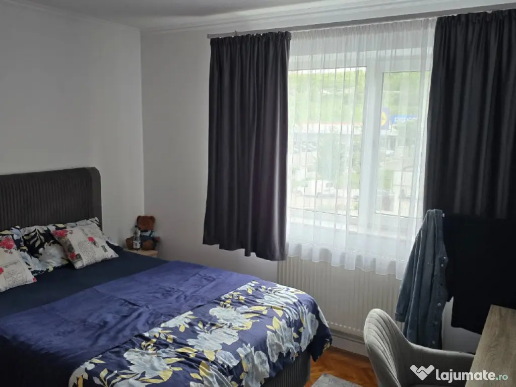 Vand apartament 2 camere in Deva, zona Titu Maiorescu, etaj 3, 