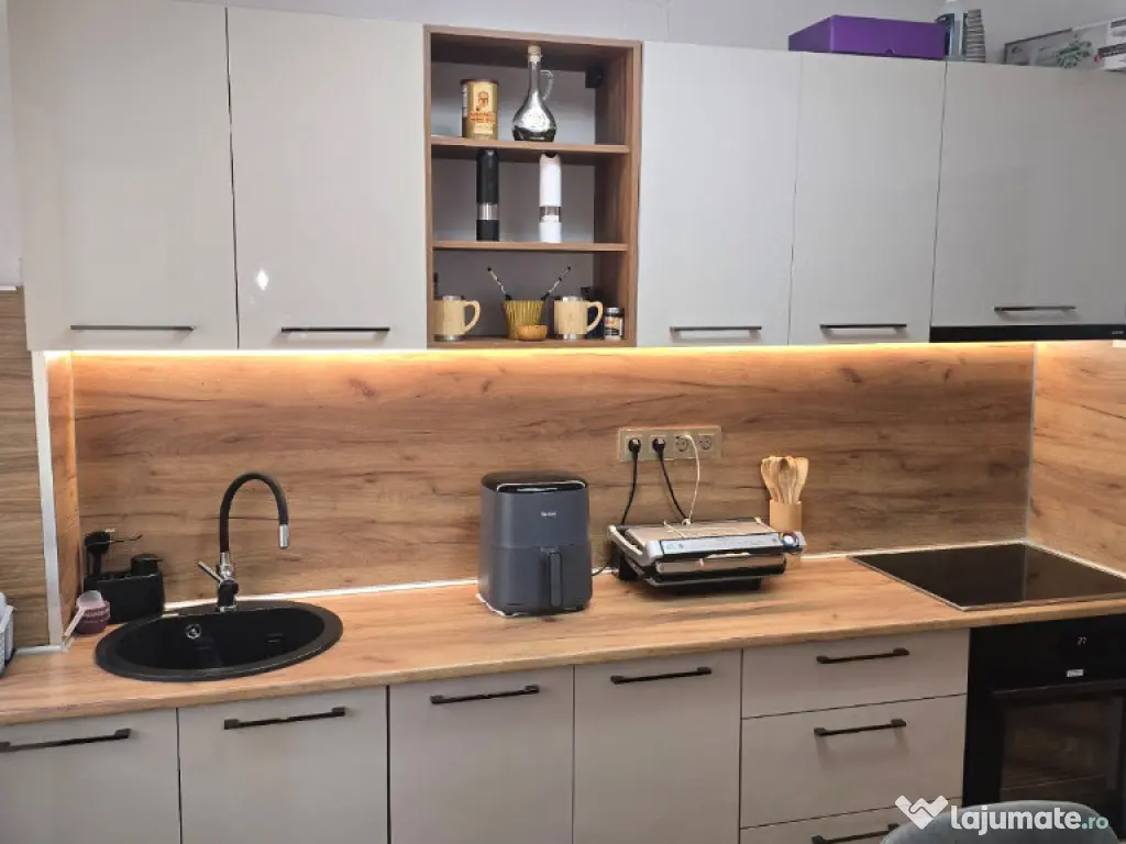 Vand apartament 2 camere in Deva, zona Titu Maiorescu, etaj 3, 