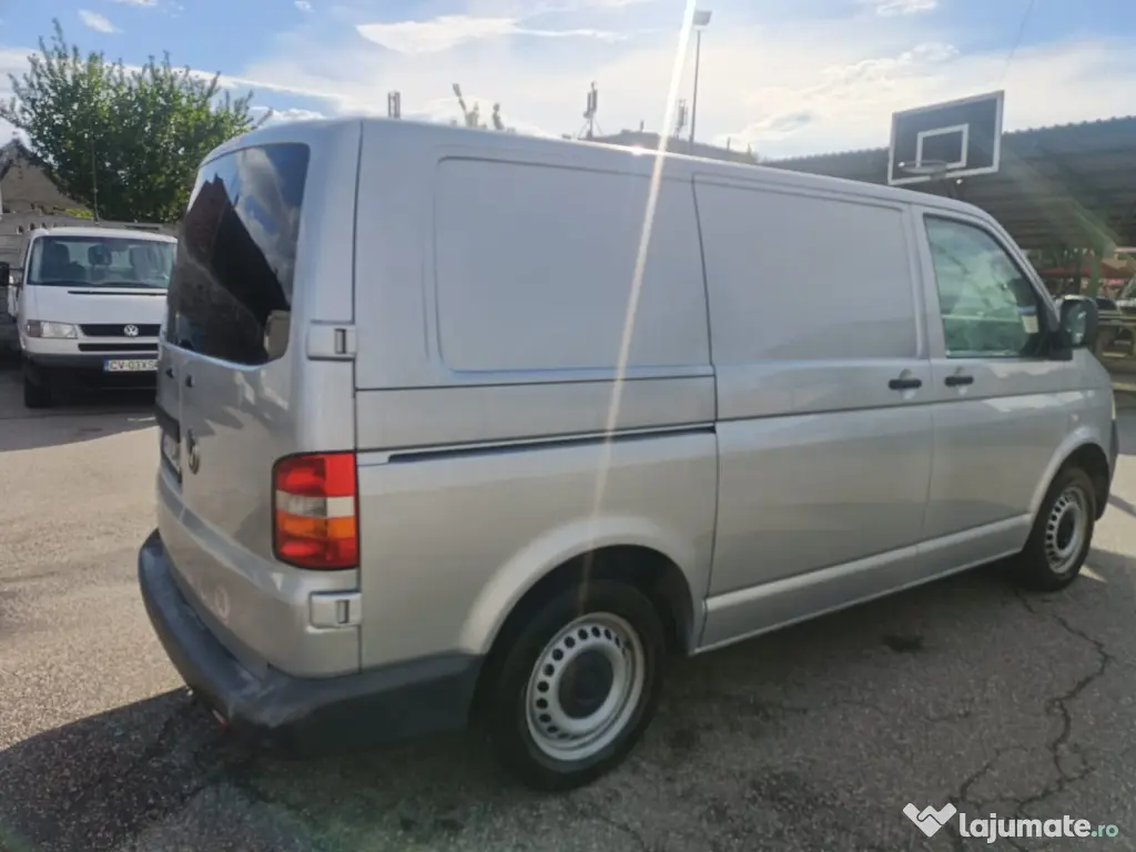 Volkswagen transporter T5 2008 1.9TDI 