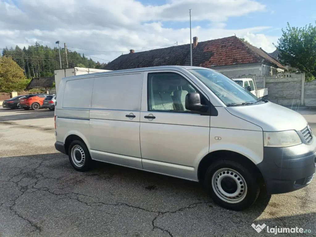 Volkswagen transporter T5 2008 1.9TDI 