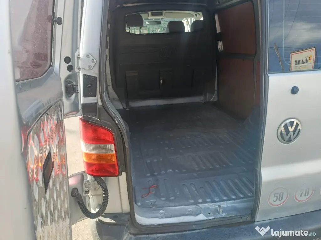Volkswagen transporter T5 2008 1.9TDI 
