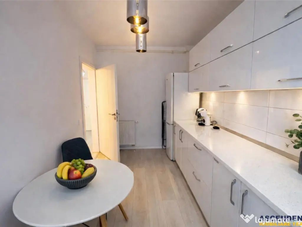 Tur 3D! Eleganta garsoniera, decomandata, mobilata, terasa, 