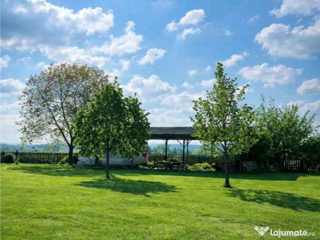 Transilvania Camping, domeniu de 14.400mp,Sanmarghita de Mur