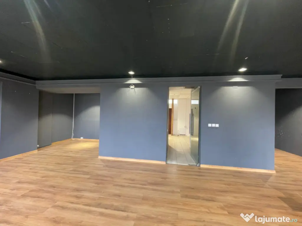 Spatiu comercial de inchiriat in zona Delfinariu, Constanta 