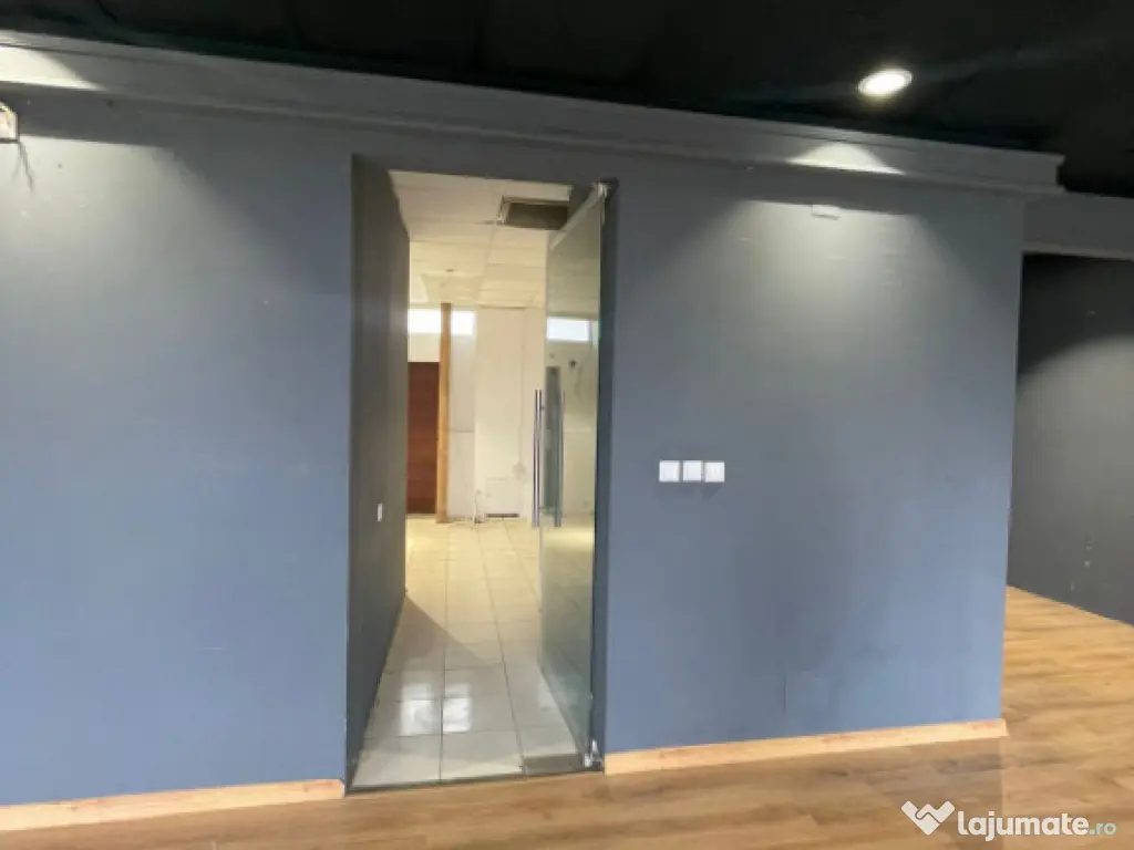 Spatiu comercial de inchiriat in zona Delfinariu, Constanta 