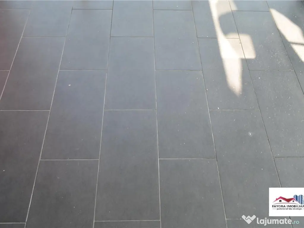 Apartament Nou 2 Camere cu Parcare Privata de Inchiriat Zona 