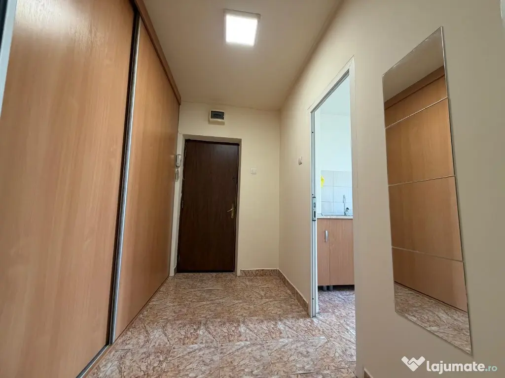 Inchiriez Apartament 2 camere -Str. Cernauti (langa MegaMall) 