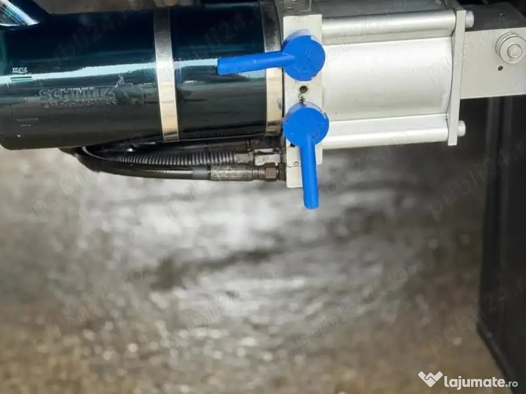 Semiremorca mega schmitz 