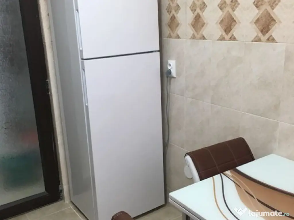 Apartament cu 2 camere, etaj intermediar - Tiglina 1, Penny 