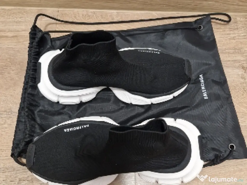 vând Balenciaga originali 