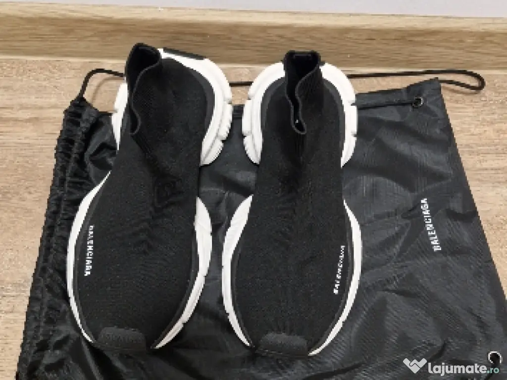 vând Balenciaga originali 