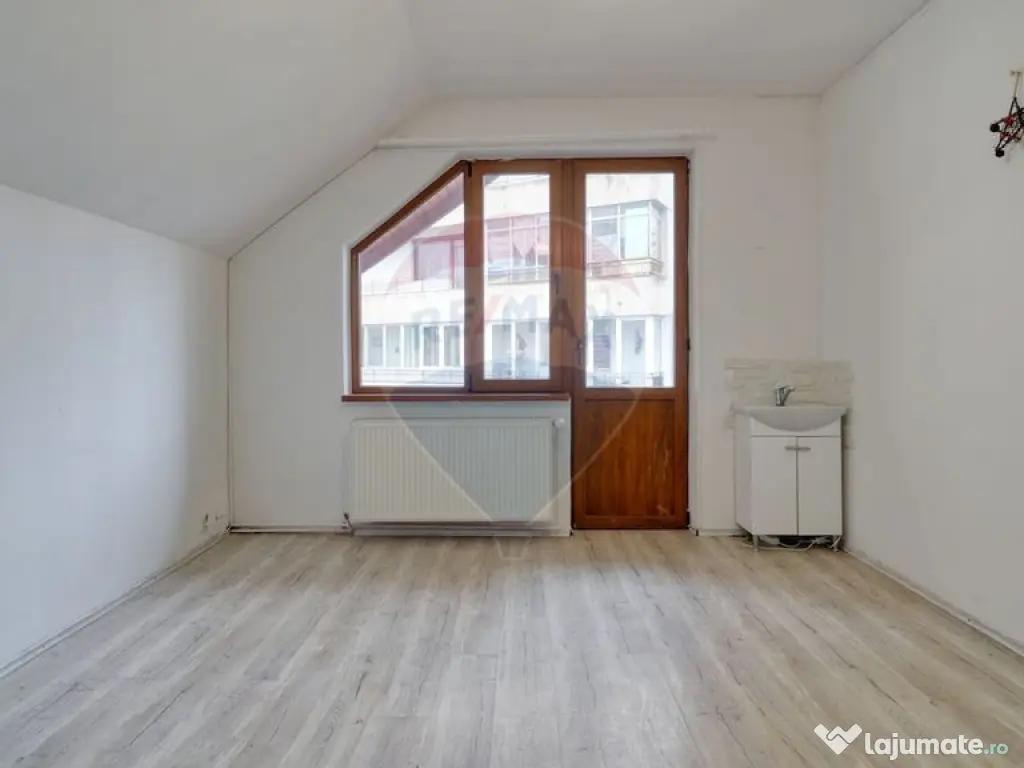 Casă / Vilă cu 9 camere de închiriat în zona Centrul ... 