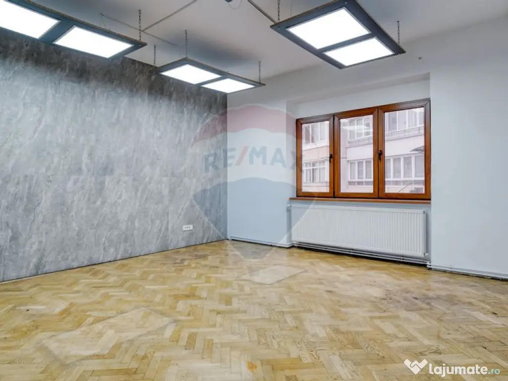 Casă / Vilă cu 9 camere de închiriat în zona Centrul ... 