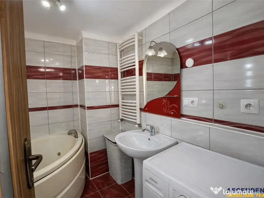 FILMTur 3D! Casa eleganta,curte amenajata, garaj, Brancovene 